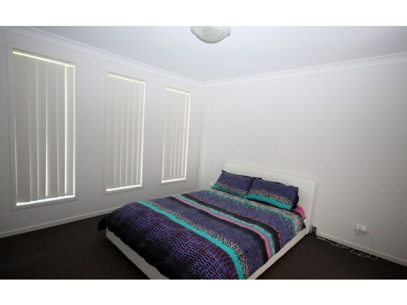 1 Yarra Place, Wadalba NSW 2259