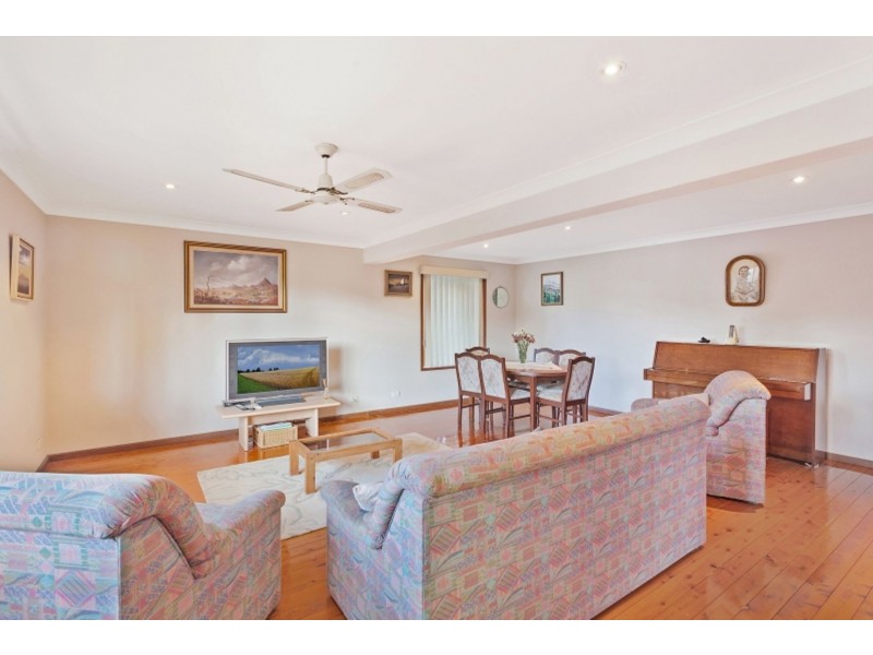 27 Sixth Avenue, Toukley NSW 2263