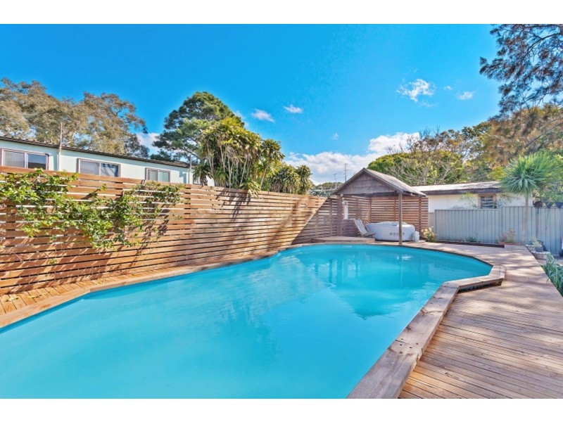 27 Sixth Avenue, Toukley NSW 2263