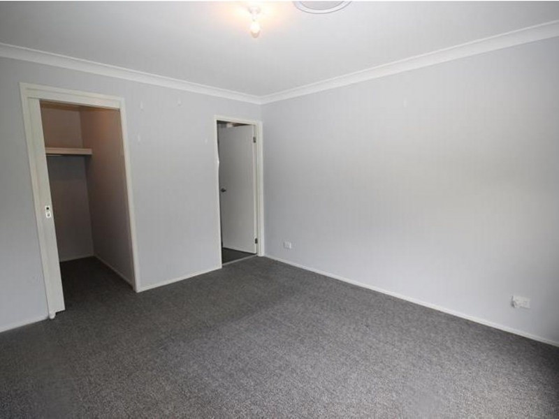 13 Warwick Avenue, Mannering Park NSW 2259