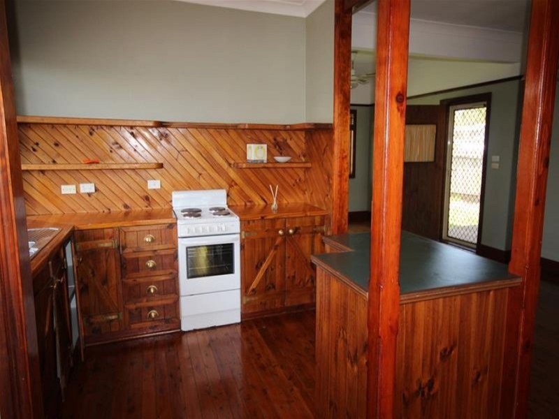 34 Barton Road, Doyalson NSW 2262