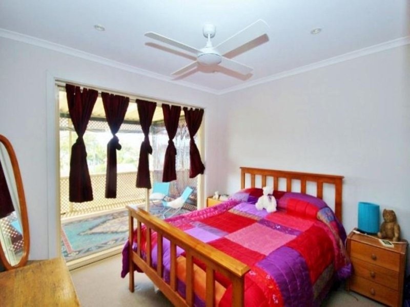 51 Winbin Crescent, Gwandalan NSW 2259