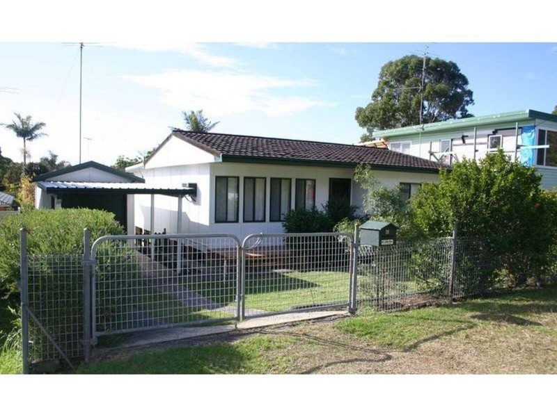 6 Greenway Avenue, Mannering Park NSW 2259