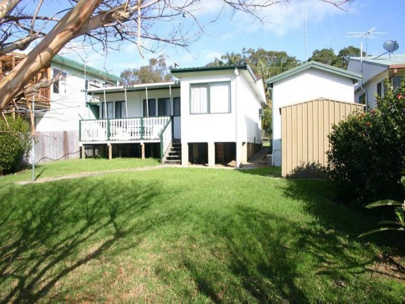 6 Greenway Avenue, Mannering Park NSW 2259