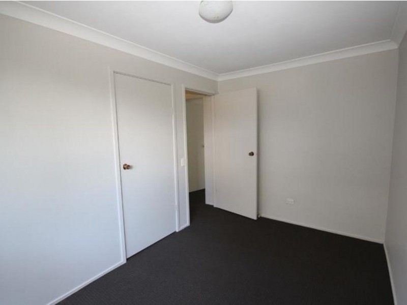 17 Eliot Street, Mannering Park NSW 2259