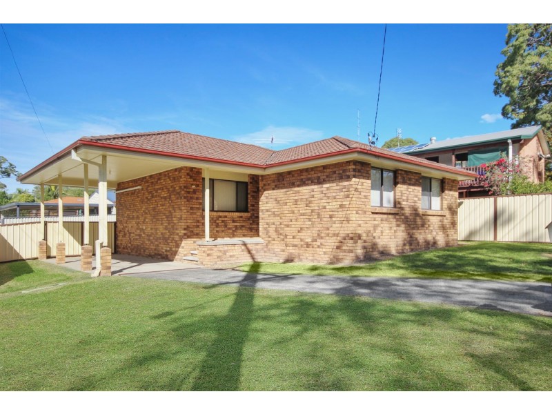 134 Cams Boulevard, Summerland Point NSW 2259