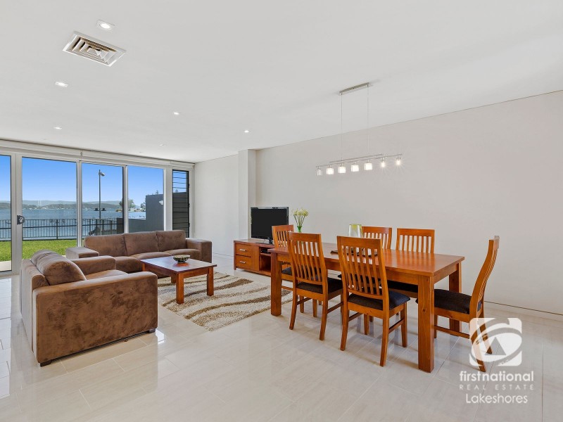 17A New Street, Belmont South NSW 2280