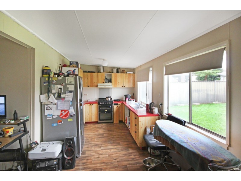 21 Queens Road, Lake Munmorah NSW 2259