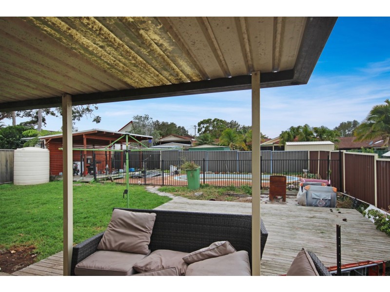 21 Queens Road, Lake Munmorah NSW 2259