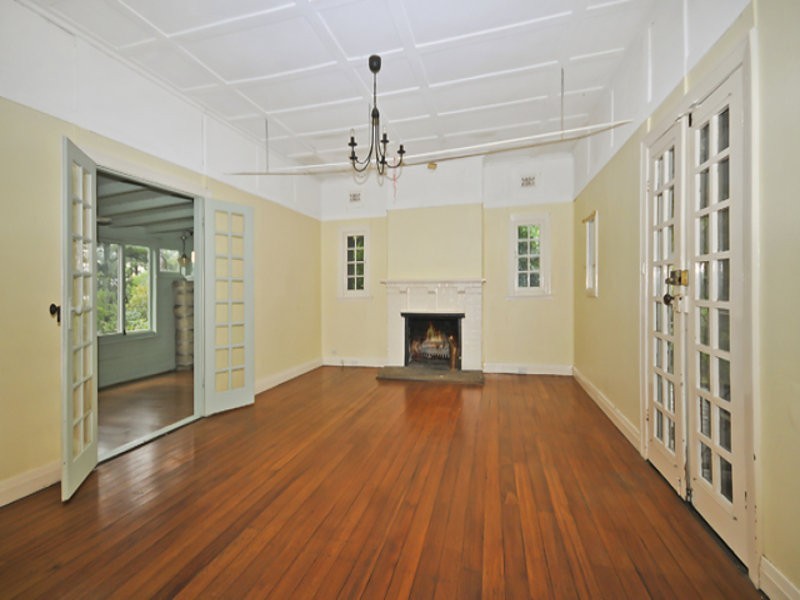 2 OLD BATHURST ROAD, Woodford NSW 2778