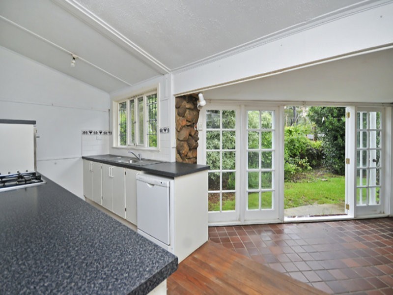 2 OLD BATHURST ROAD, Woodford NSW 2778