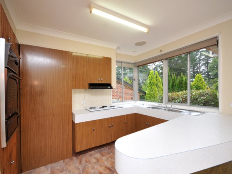 12 FITZGERALD STREET, Wentworth Falls NSW 2782