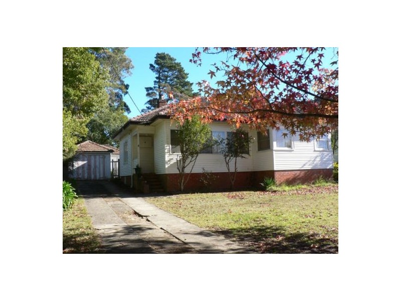 8 Hughes Ave, Lawson NSW 2783