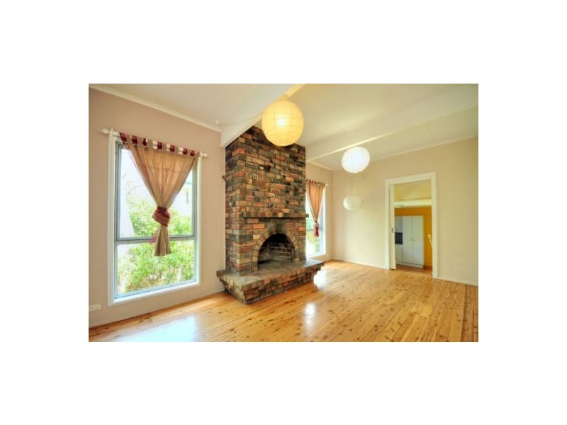 36 Hilltop Ave, Hazelbrook NSW 2779