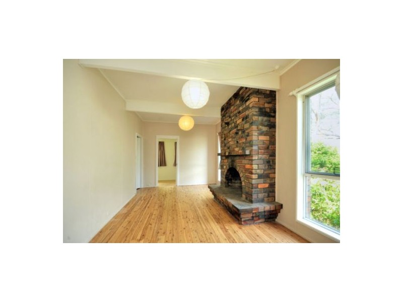 36 Hilltop Ave, Hazelbrook NSW 2779