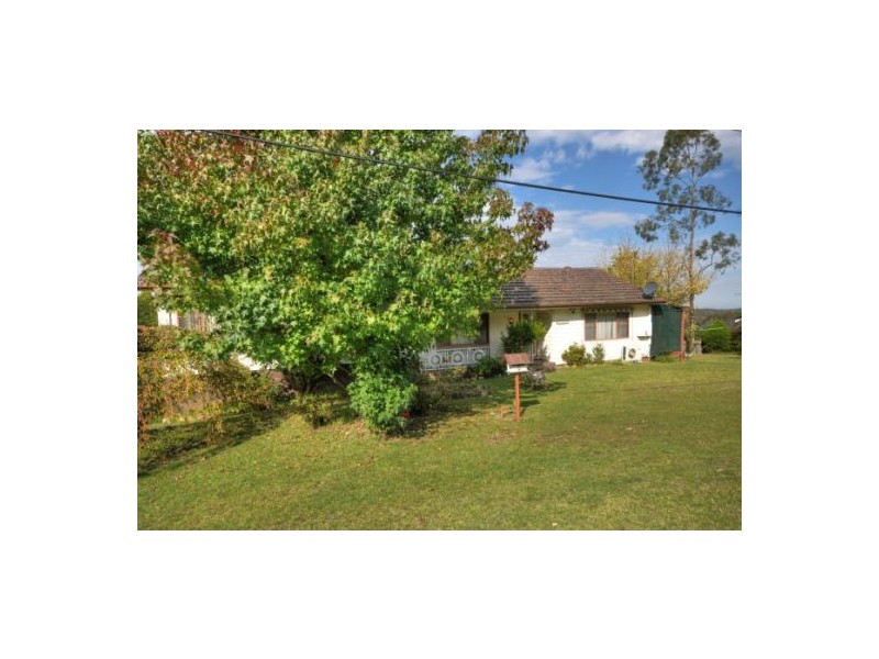 2 Wide View Avenue, Woodford NSW 2778