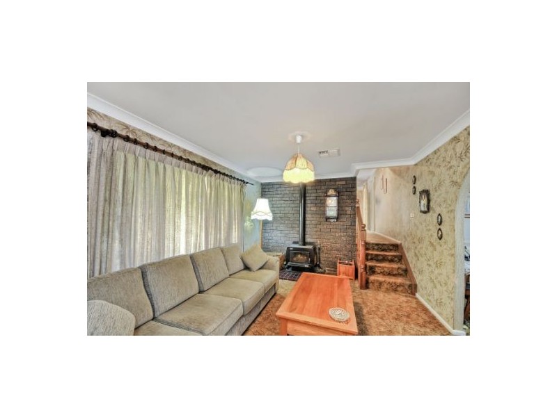 2 Wide View Avenue, Woodford NSW 2778