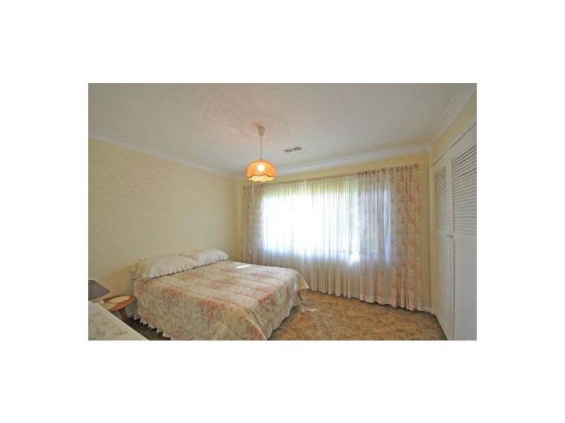 2 Wide View Avenue, Woodford NSW 2778