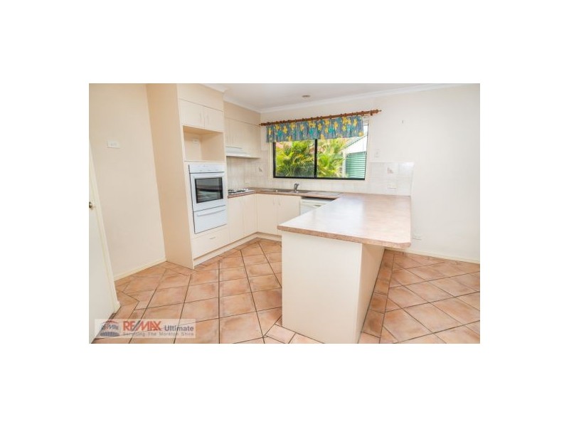 7 Solo Court, Beachmere QLD 4510