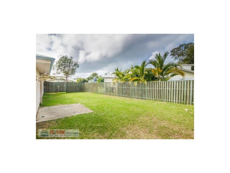 12 Yaraan Crescent, Beachmere QLD 4510