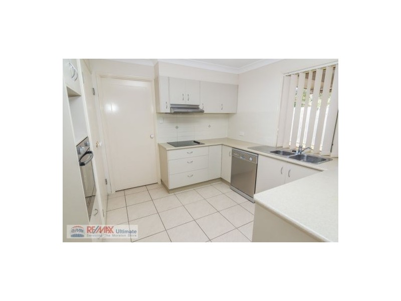 12 Yaraan Crescent, Beachmere QLD 4510