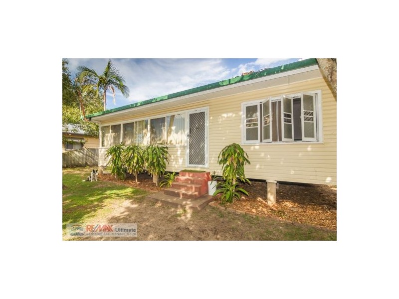 867 Beachmere Road, Beachmere QLD 4510