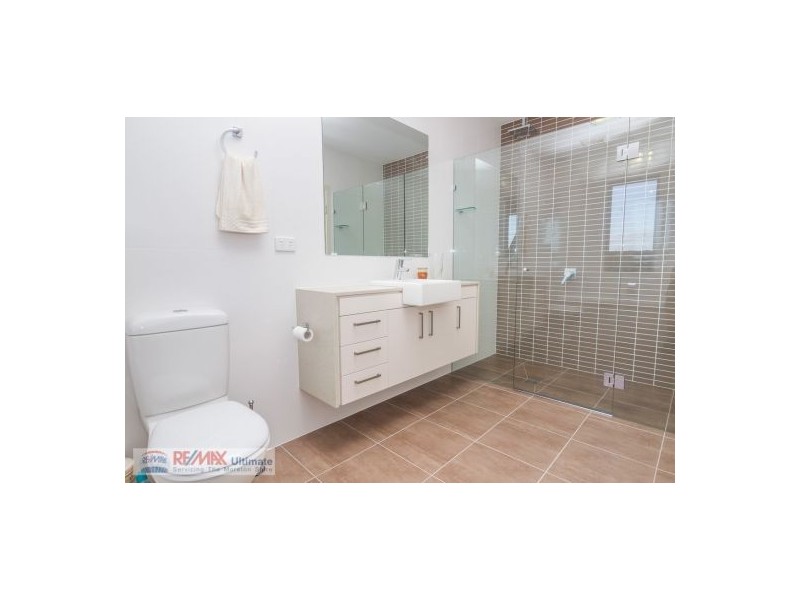 20/8a Spinnaker Drive, Sandstone Point QLD 4511