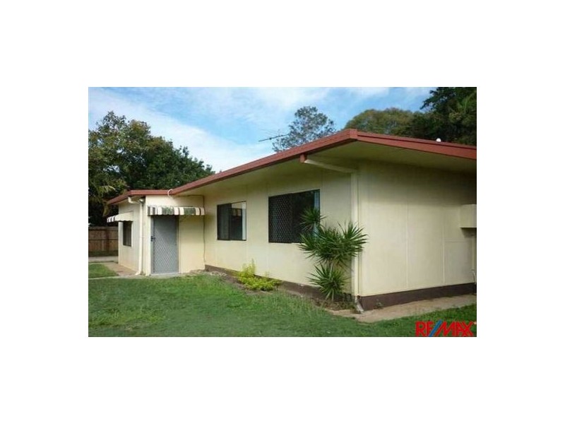 11 Gillian Street, Beachmere QLD 4510