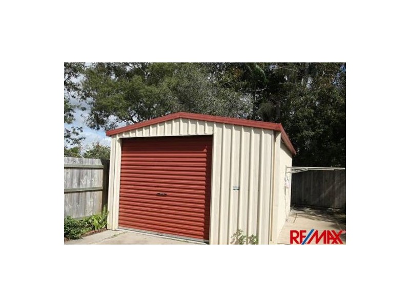 11 Gillian Street, Beachmere QLD 4510