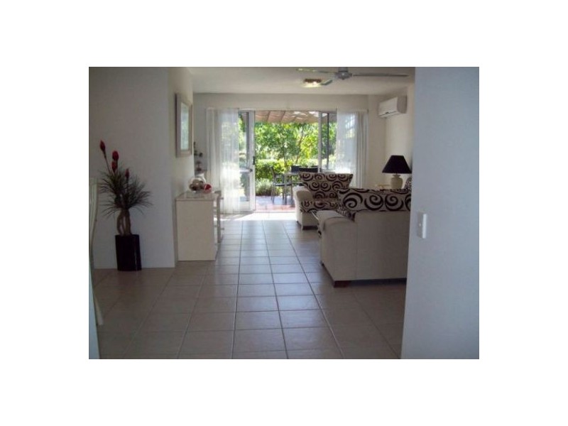9b/10 Spinnaker Drive, Sandstone Point QLD 4511