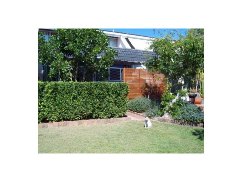 9b/10 Spinnaker Drive, Sandstone Point QLD 4511