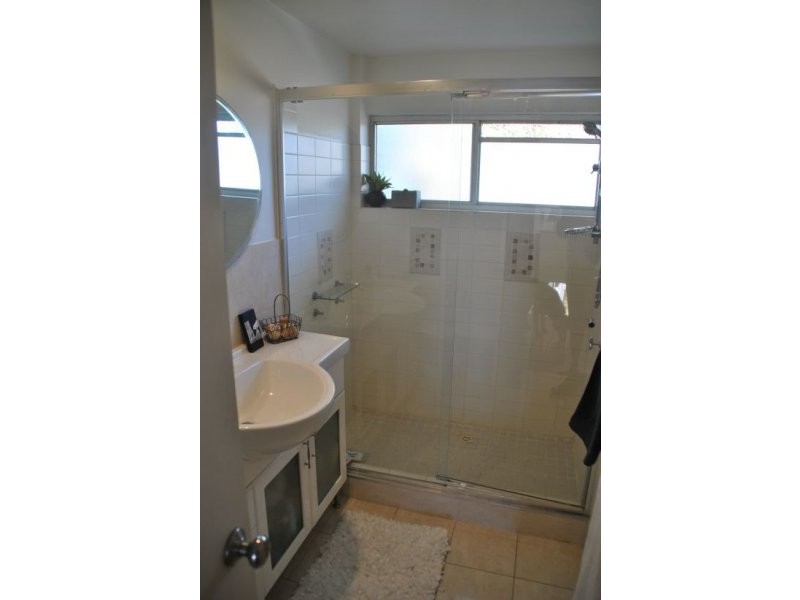 21B/10 Spinnaker Drive, Sandstone Point QLD 4511