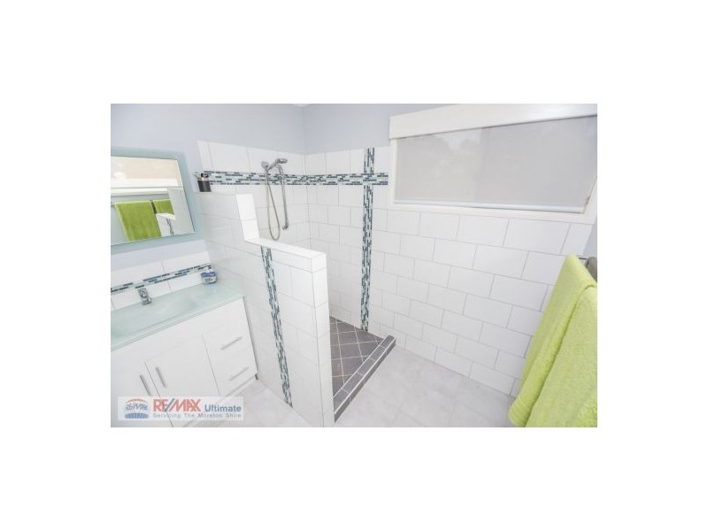 6 Hall Road, Elimbah QLD 4516