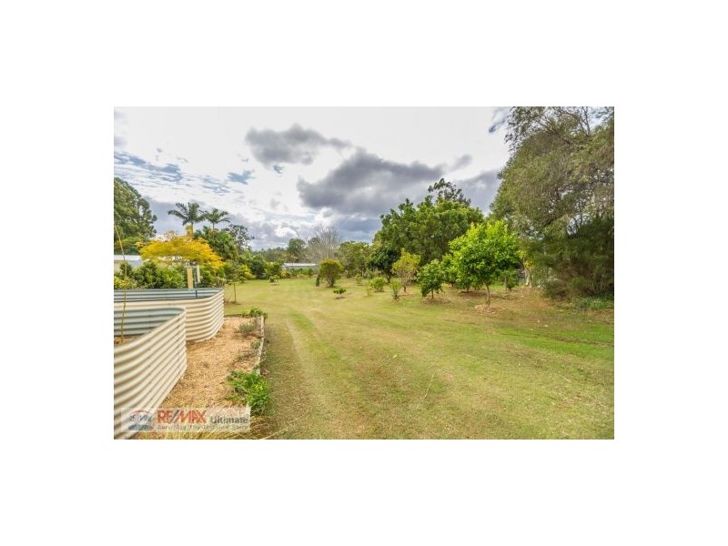6 Hall Road, Elimbah QLD 4516