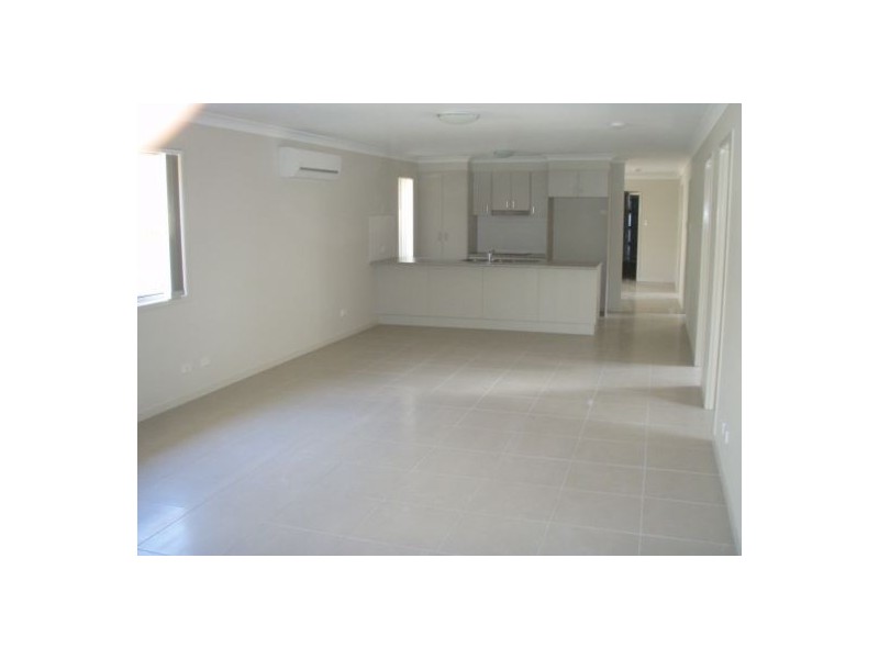 6 Waterlilly Court, Rothwell QLD 4022