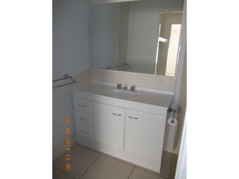 2/63 Higgs Street, Rothwell QLD 4022