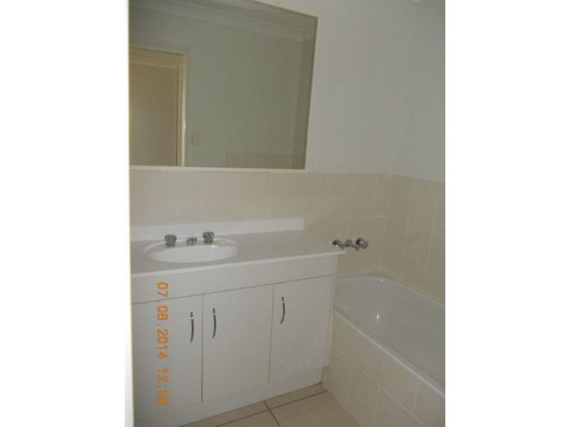 2/63 Higgs Street, Rothwell QLD 4022