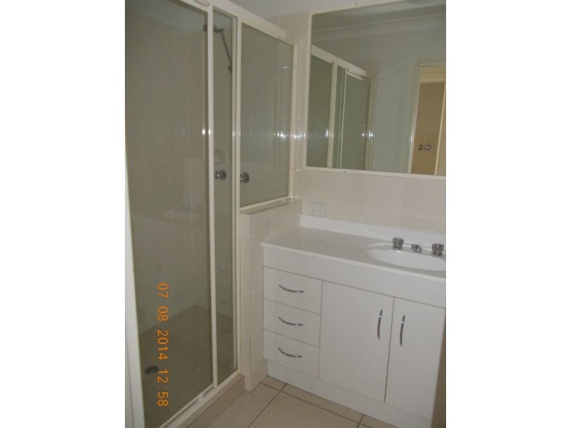 2/63 Higgs Street, Rothwell QLD 4022