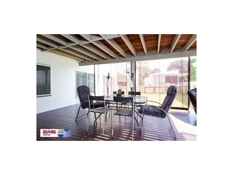 60 Victoria Parade, Coochiemudlo Island QLD 4184