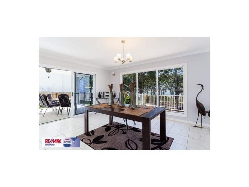 60 Victoria Parade, Coochiemudlo Island QLD 4184