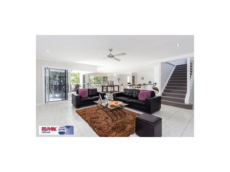 60 Victoria Parade, Coochiemudlo Island QLD 4184
