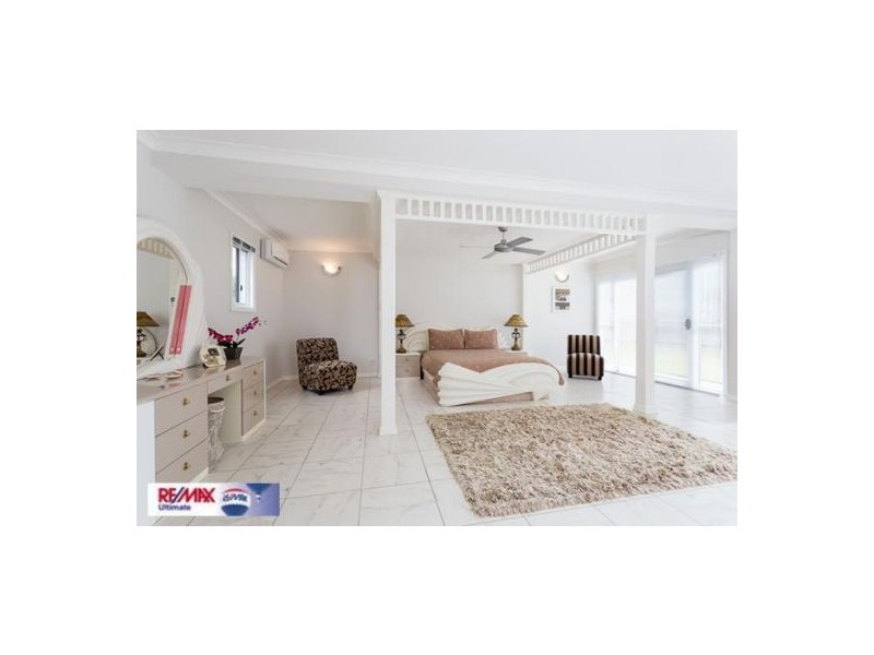60 Victoria Parade, Coochiemudlo Island QLD 4184