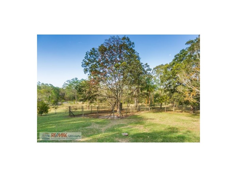 5 Honeyeater Court, Upper Caboolture QLD 4510