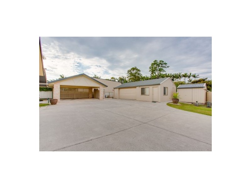 1 Cocos Drive, Ningi QLD 4511