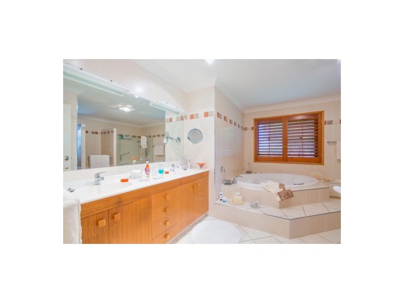 1 Cocos Drive, Ningi QLD 4511