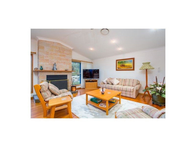 1 Cocos Drive, Ningi QLD 4511