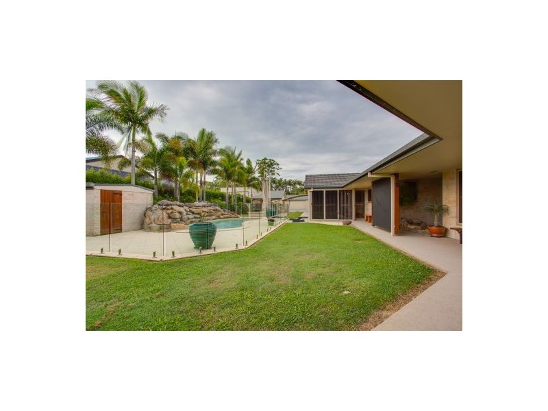 1 Cocos Drive, Ningi QLD 4511