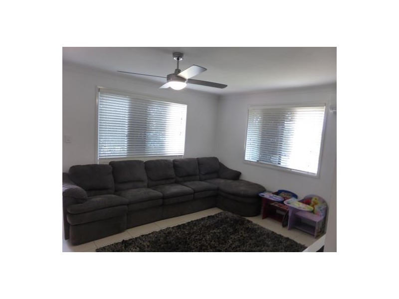 2 Crestleigh Court, Morayfield QLD 4506