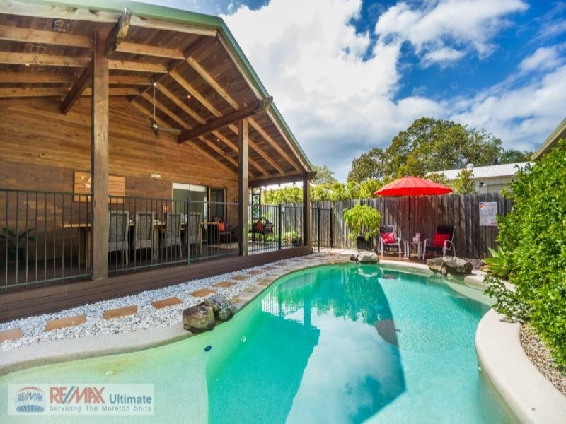 10 Arvon Avenue, Beachmere QLD 4510