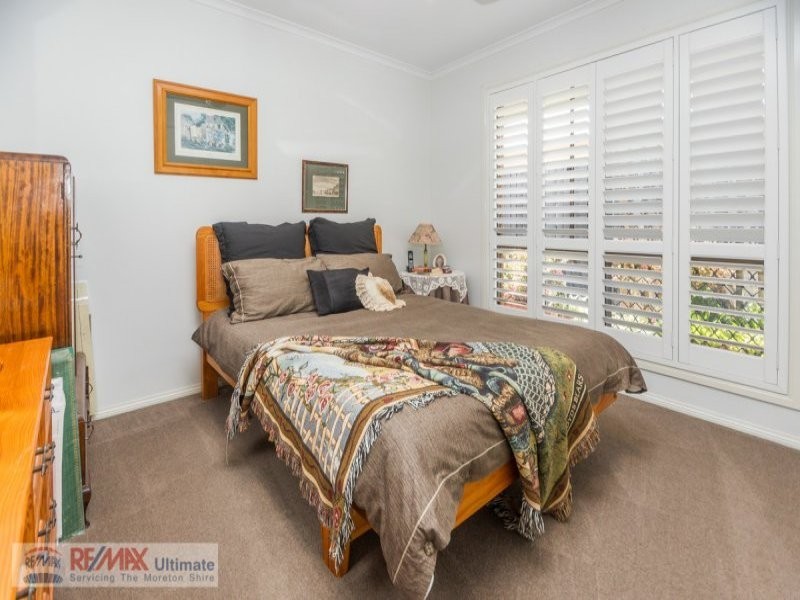 10 Arvon Avenue, Beachmere QLD 4510